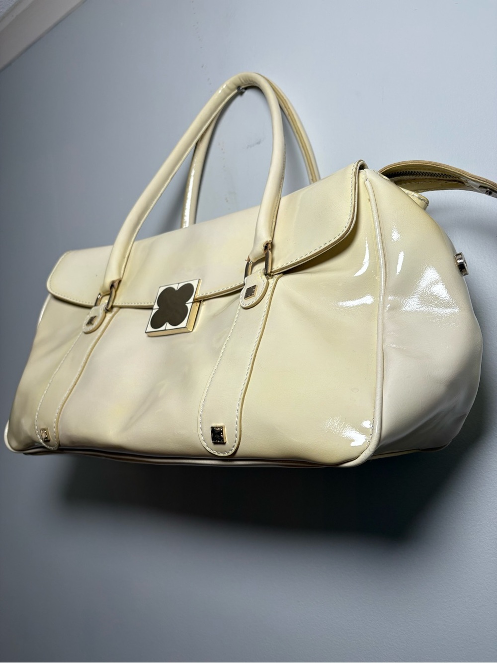 Vintage Liz Claiborne Y2K Cream Satchel Faux Patent Leather Handbag